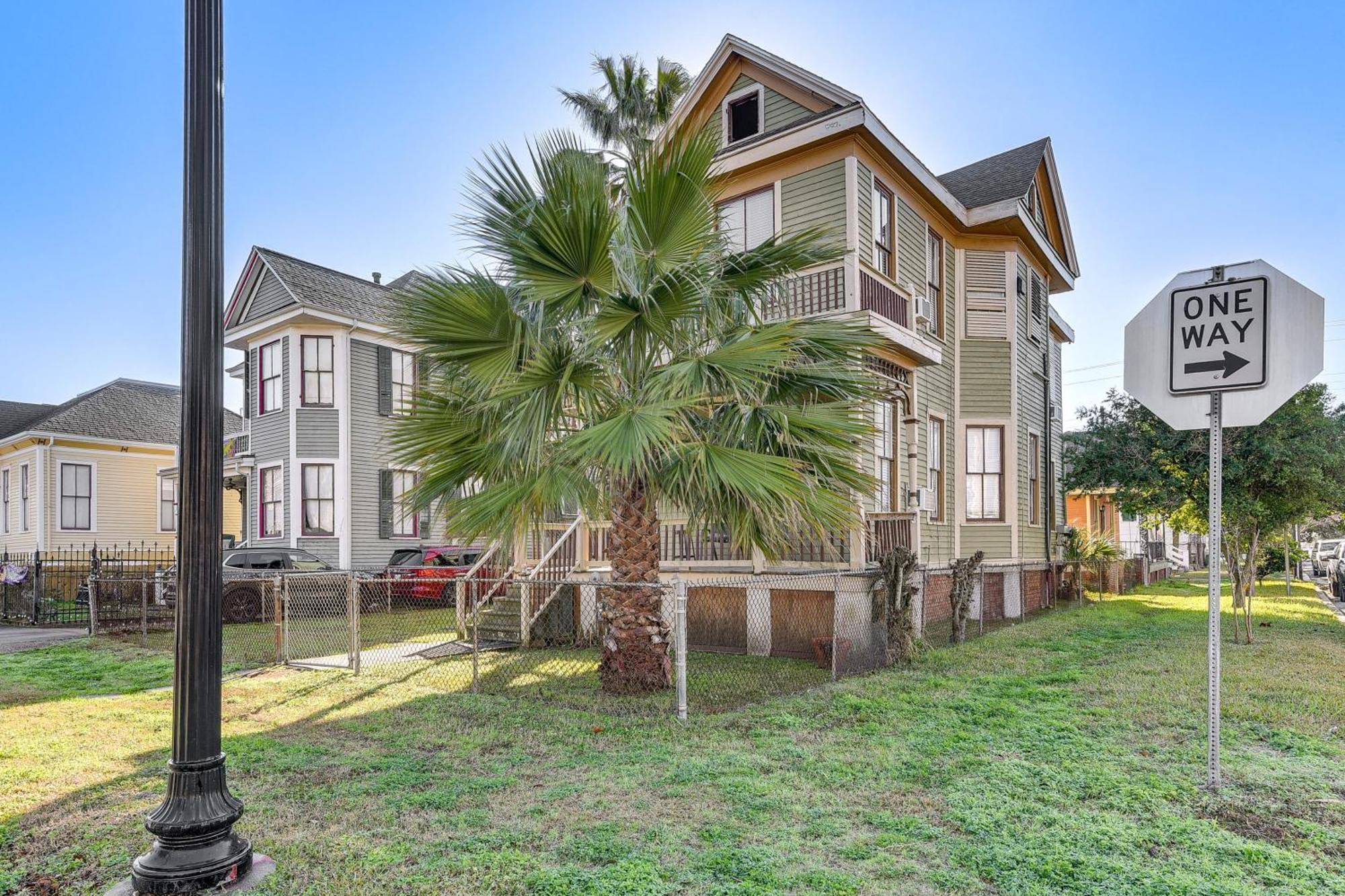 Coastal Galveston Studio About 1 Mi To Beach! Eksteriør billede